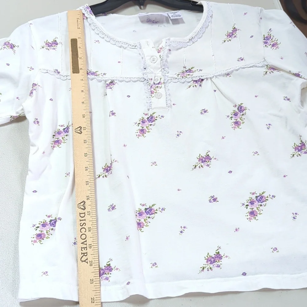 Country Store, White With Purple Bouquets Of Flowers Print Cropped PJ Set. XL